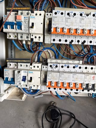 Cuadro Eléctrico y Cableado