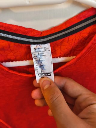Camiseta térmica roja nieve