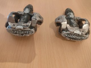 Pedales automáticos Shimano