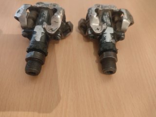 Pedales automáticos Shimano
