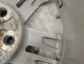 Llanta toyota 21166389 4261102r00 corolla ranchera