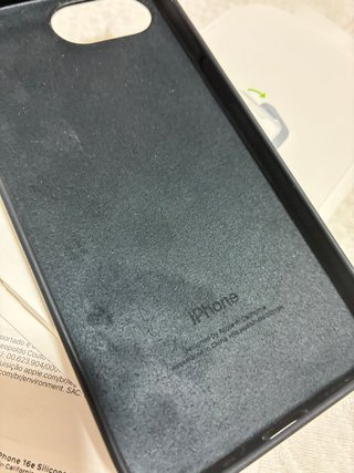 Funda iPhone 16e Silicone Case Negra