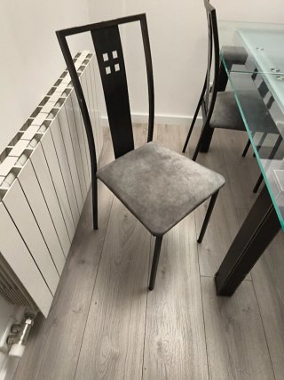 Mesa cristal y 4 sillas comedor