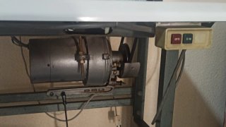 Máquina de coser Alfa antigua