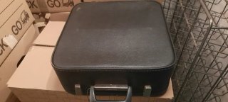 Máquina de escribir Daro Óptima con maletín