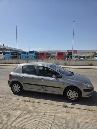 Peugeot 307 1.6 gasolina 2004