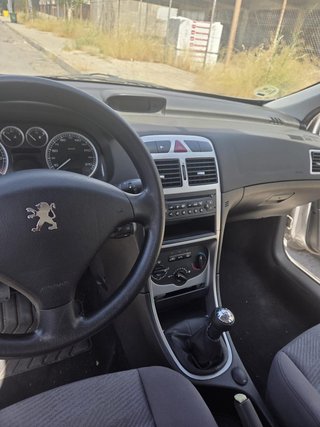 Peugeot 307 1.6 gasolina 2004