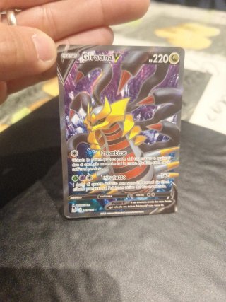 Carte Pokemon Giratina V 185/196