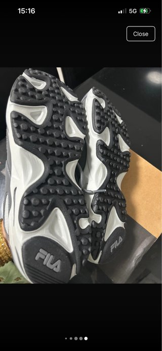 Zapatillas Fila Hombre Gris y Blanco
