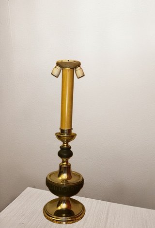 Coppia di lampade da tavolo CLAR in ottone e metallo