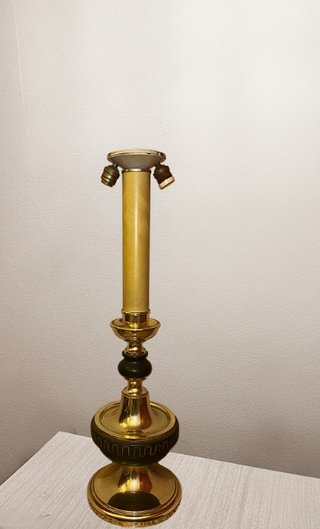 Coppia di lampade da tavolo CLAR in ottone e metallo