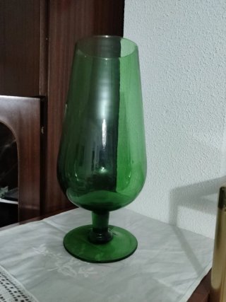Jarrón grande de cristal verde