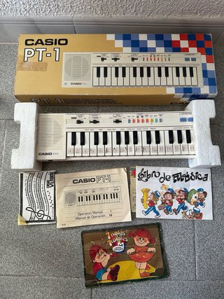 Teclado Casio PT-1 con manuales
