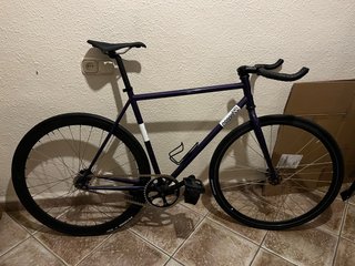 Bicicleta Fixie csepel royal morada t54
