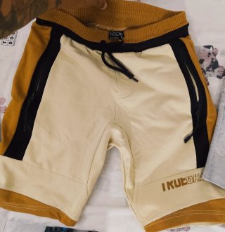 Vendo varias prendas de ropa