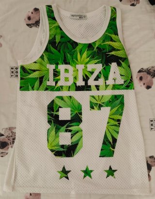 Vendo varias prendas de ropa
