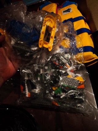 Scatola di pezzi LEGO sfusi