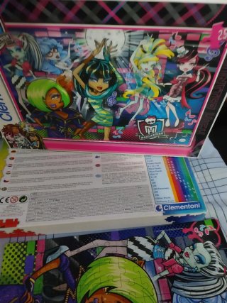 Puzzle Clementoni Monster High