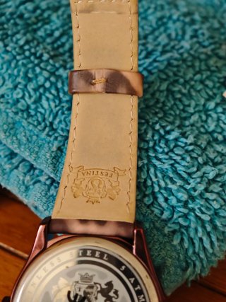 Confezione di orologi Guess (uomo) - Festina (donna)