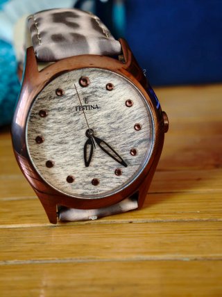 Confezione di orologi Guess (uomo) - Festina (donna)