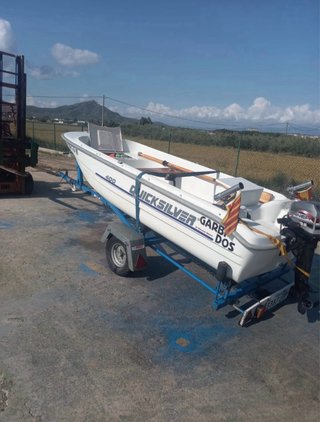 Embarcación Quicksilver 400