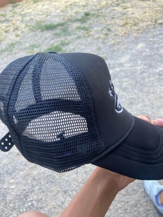 Gorra Corteiz Negra con Logo Blanco