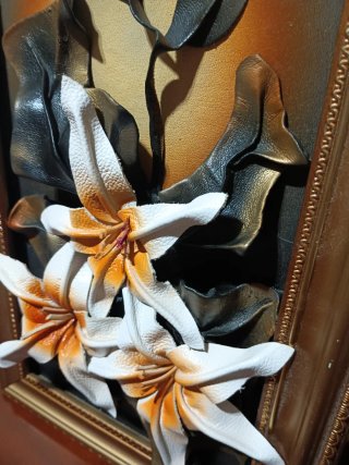 Cuadro Vintage Flores Relieve Dorado