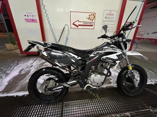 Derbi Senda 125 Supermotard Negra y Blanca