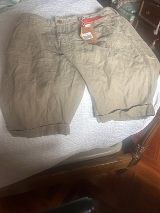 Pantalón corto chino color tierra