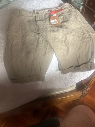 Pantalón corto chino color tierra