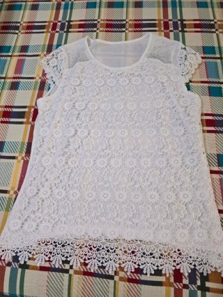 Camiseta blanca encaje mujer