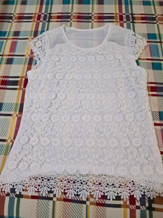 Camiseta blanca encaje mujer