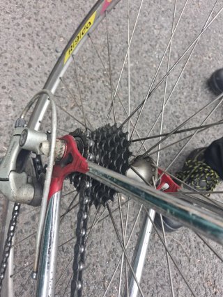 Bicicleta de carretera Zeus Roja