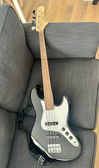 Bajo Eléctrico OCAN Negro y blanco