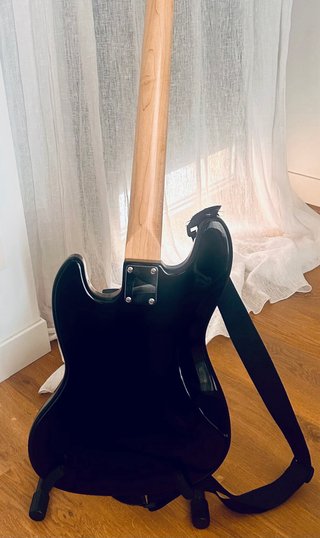 Bajo Eléctrico OCAN Negro y blanco