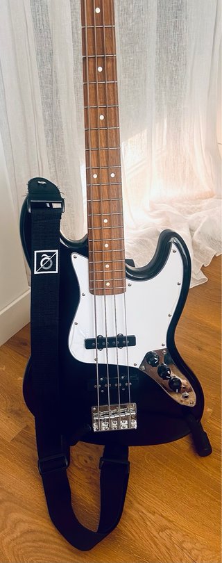 Bajo Eléctrico OCAN Negro y blanco