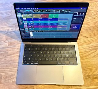 MacBook Pro 14 M1 Max 32GB RAM 24 núcleos GPU de Segunda mano por