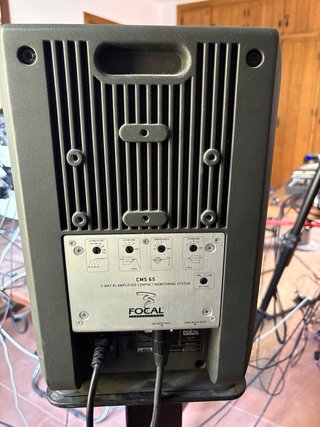 Focal CMS-65 monitor de estudio