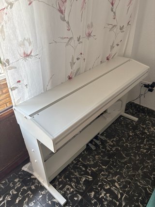 Piano blanco