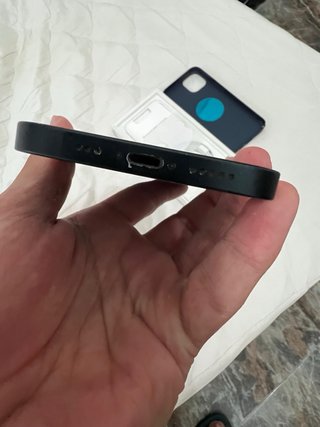 iPhone 13 Nero/Blu Marina + Custodia