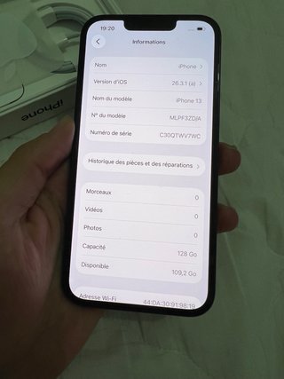 iPhone 13 Nero/Blu Marina + Custodia