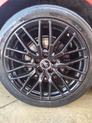 Liantas audi A6. 19 pulgadas. 612252992 tel