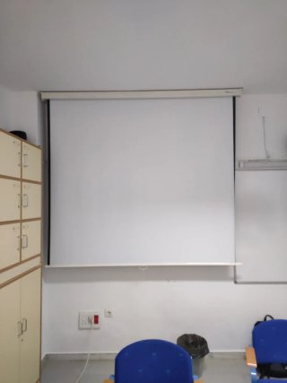 Pantalla Proyector Plus Screen