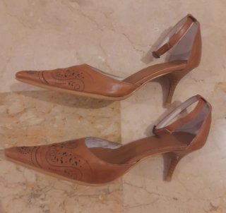 Zapatos de Salón de piel  Talla 38...NO ENVÍO