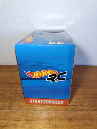 Coche RC Stunt Tornado Hot Wheels 1:10