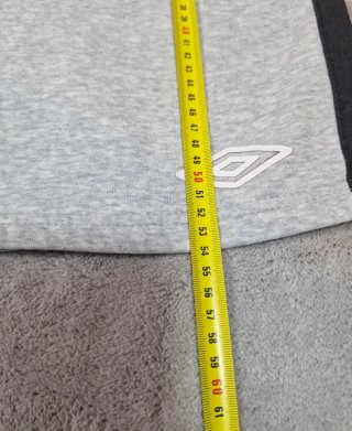 Pantalón Corto Deportivo Umbro Gris