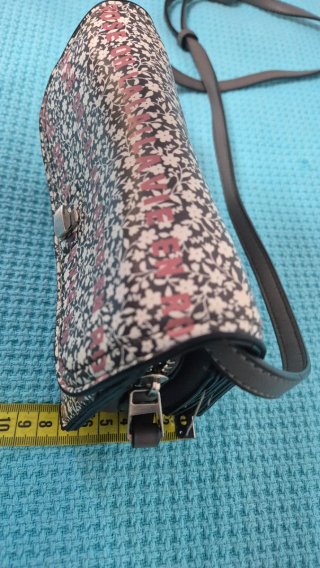 Bolso Parfois estampado floral rosa
