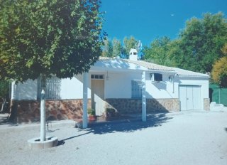 CHALET EN PUENTE NUEVO.