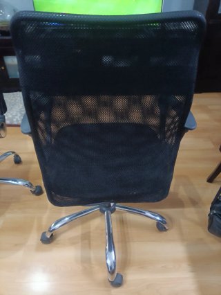 Sillas de oficina negras (2 unidades)