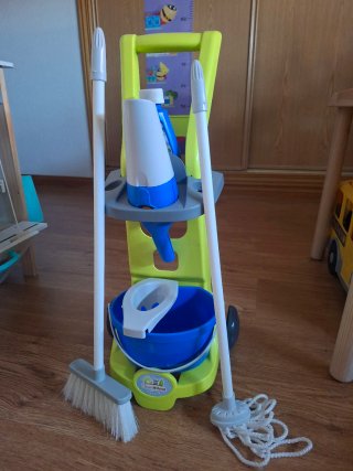 Carrito de limpieza infantil